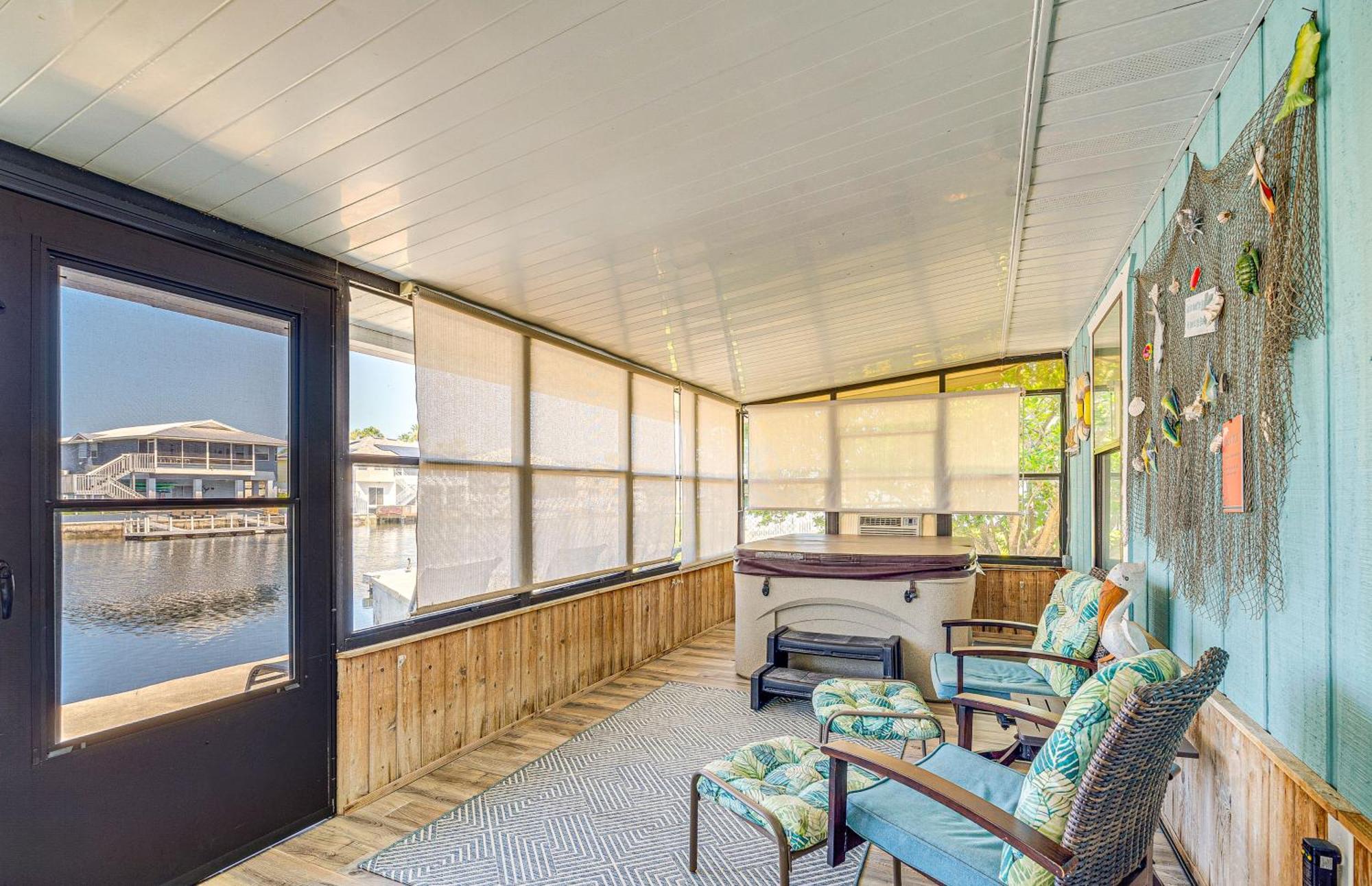 Waterfront Hernando Beach Home With Dock And Hot Tub! Екстер'єр фото
