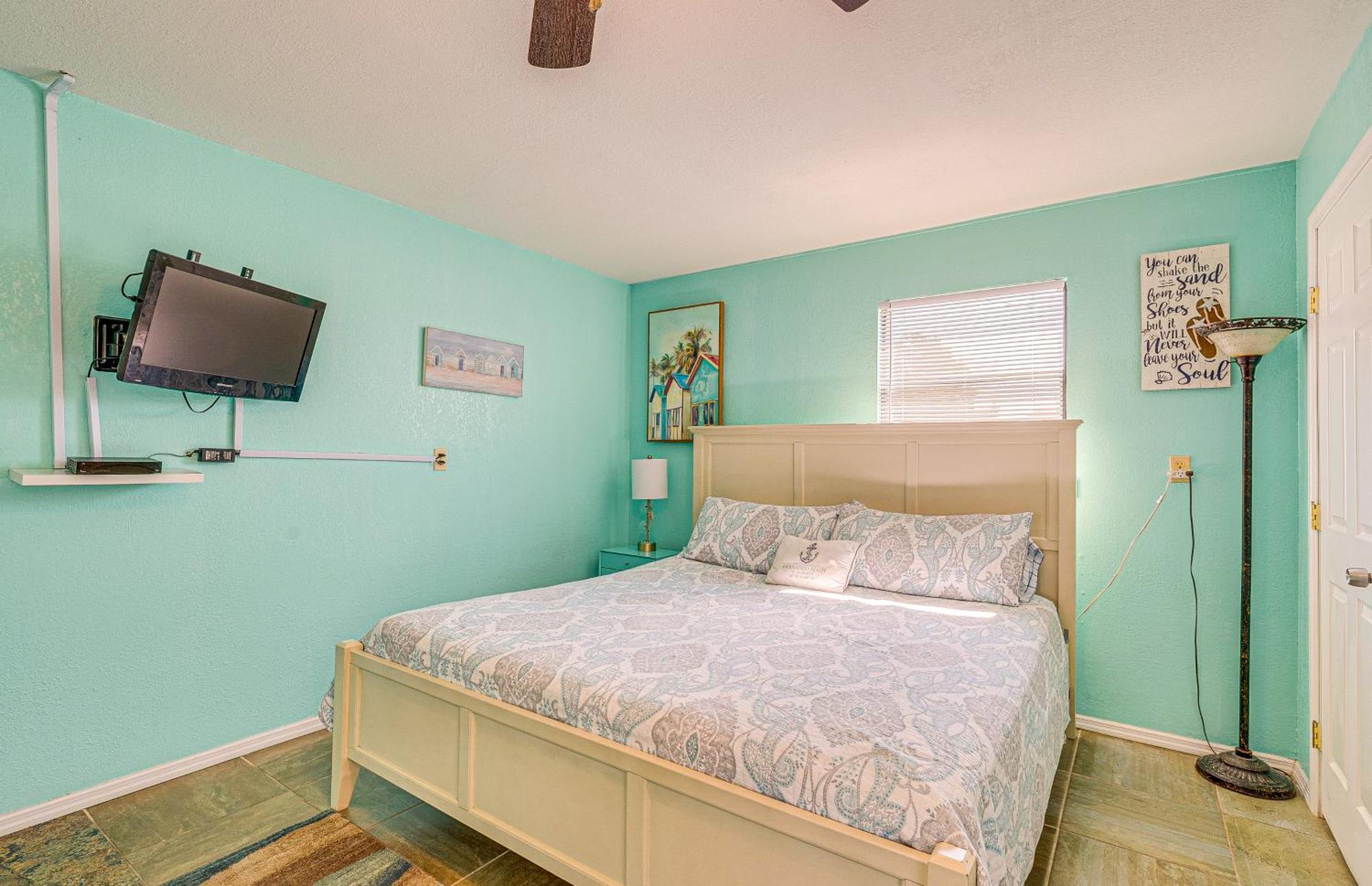 Waterfront Hernando Beach Home With Dock And Hot Tub! Екстер'єр фото