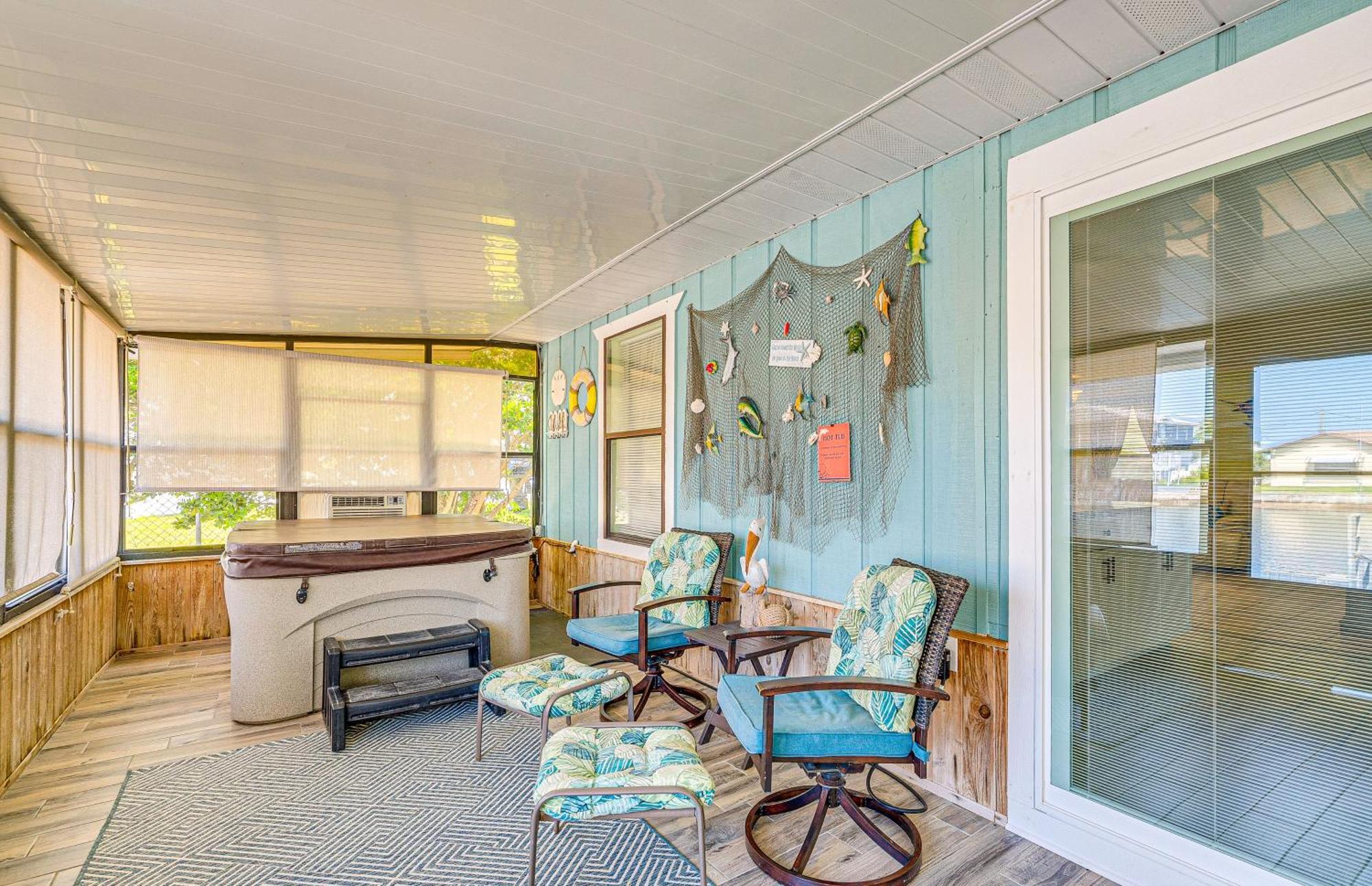 Waterfront Hernando Beach Home With Dock And Hot Tub! Екстер'єр фото